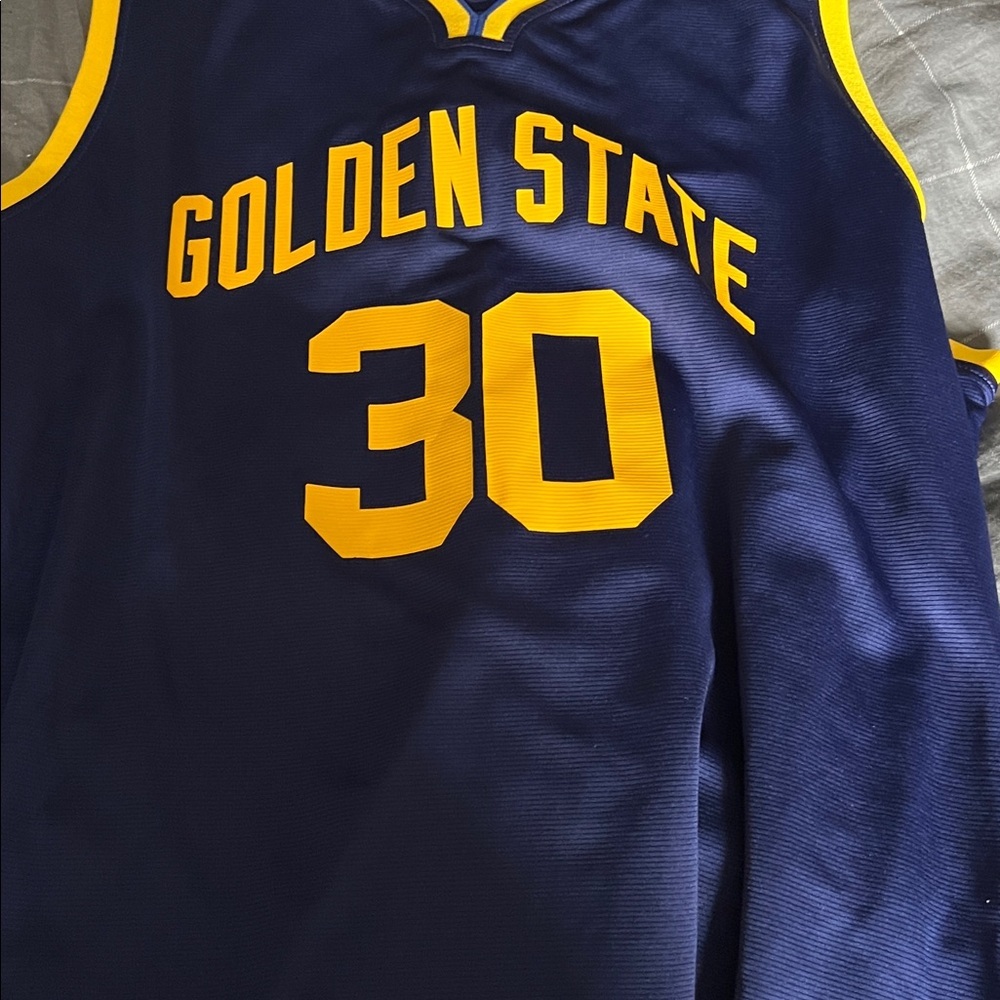 Golden State Warriors Stephen Curry Jersey - Picture 3 of 5